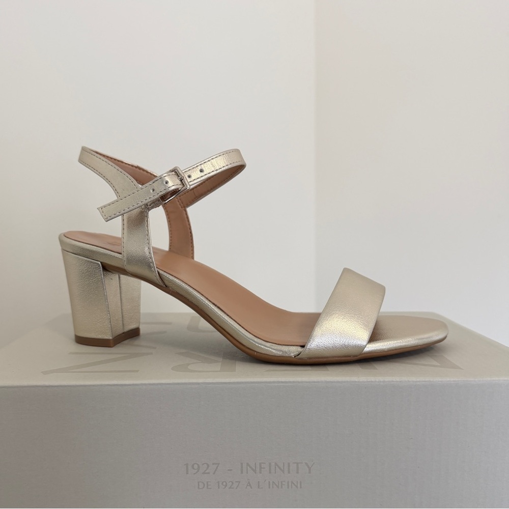 Naturalizer Silver (champagne color) Women's 2-inch block-heel Sandals, 7.5W